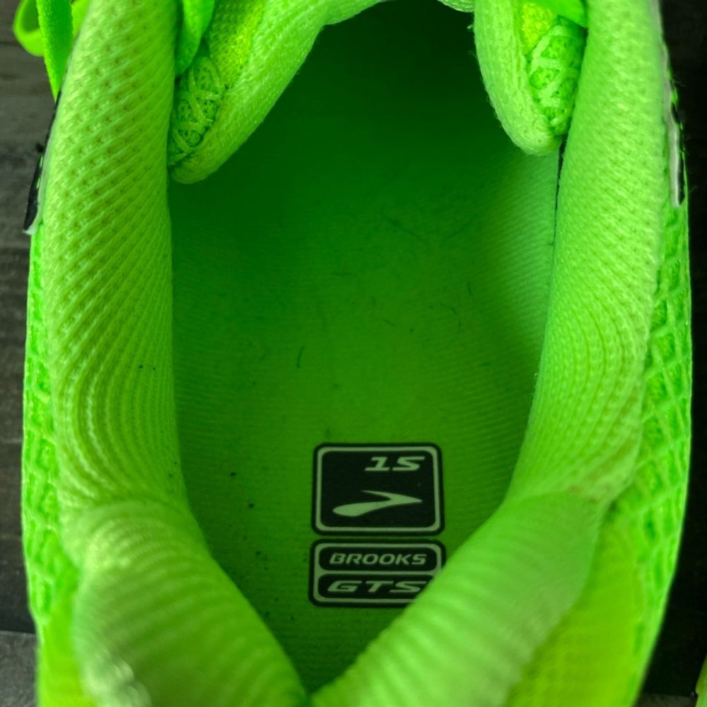 Brooks Adrenaline GTS 15 Running Shoes - Picture 9 of 12